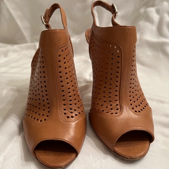 Prada peep toe sling back shoes - Picture 4 of 8